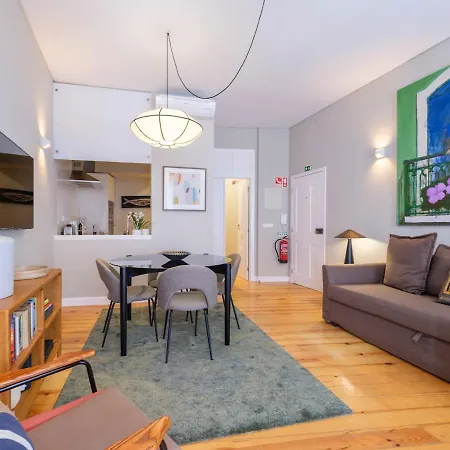 Apartament Cozy 1st Floor Flat Chiado District With Balconies&ac 19th Century Building Lizbona