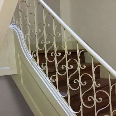 Cozy 1st Floor Flat Chiado District With Balconies And Ac 19th Century Building * Lisboa