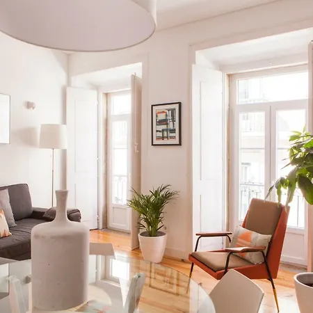 Apartment Cozy 1st Floor Flat Chiado District With Balconies And Ac 19th Century Building